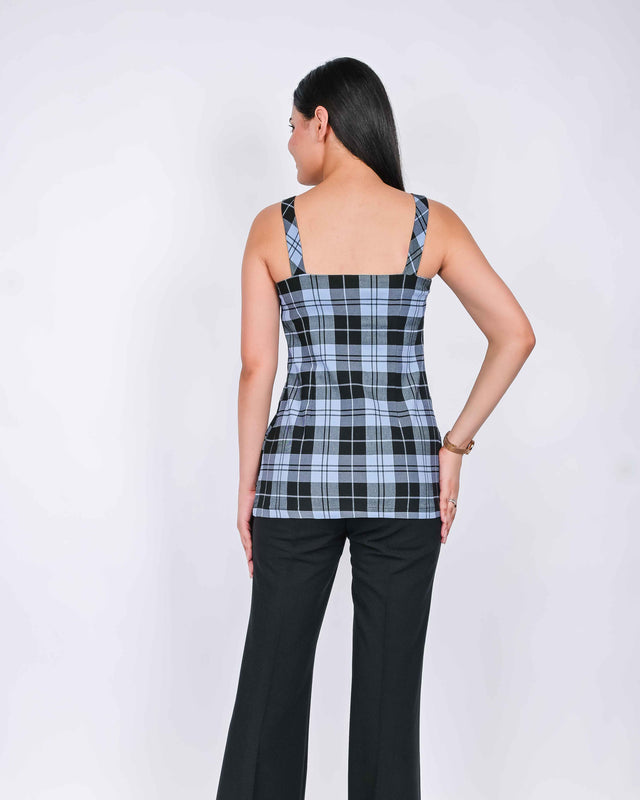 CHECKED FRONT ZIPPER TOP WITH BLACK TROUSERS