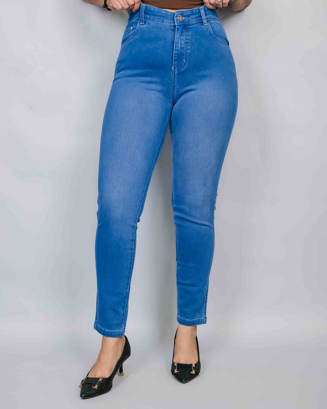 BASIC SKIN FIT MID BLUE DENIMS