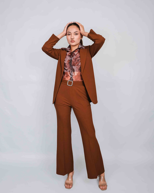 FLARED TROUSERS WITH BUCKLE AND PRINTED ORGANZA SHIRT WITH BLAZER