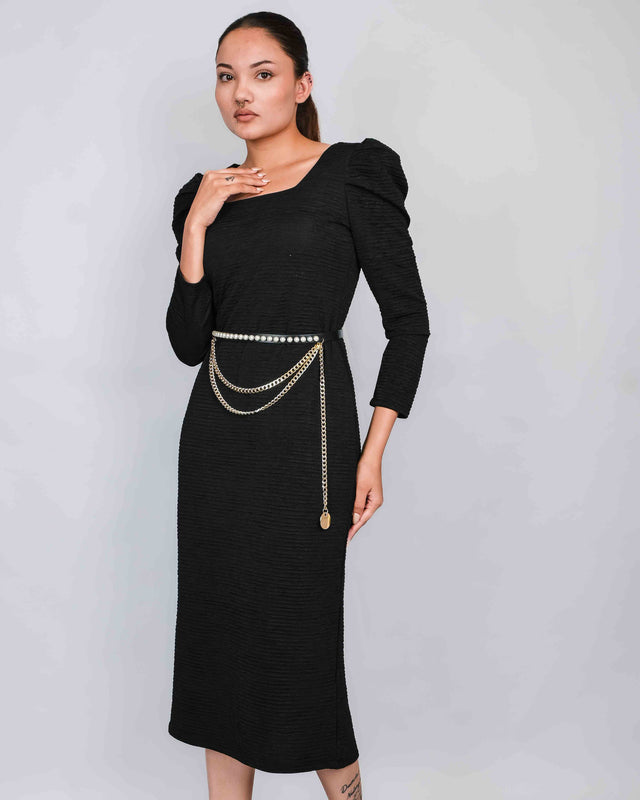 STYLISH PUFF SLEEVE DRESS WITH CHAIN BELT FOR A CHIC LOOK