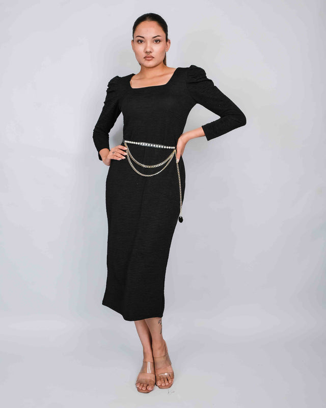 STYLISH PUFF SLEEVE DRESS WITH CHAIN BELT FOR A CHIC LOOK